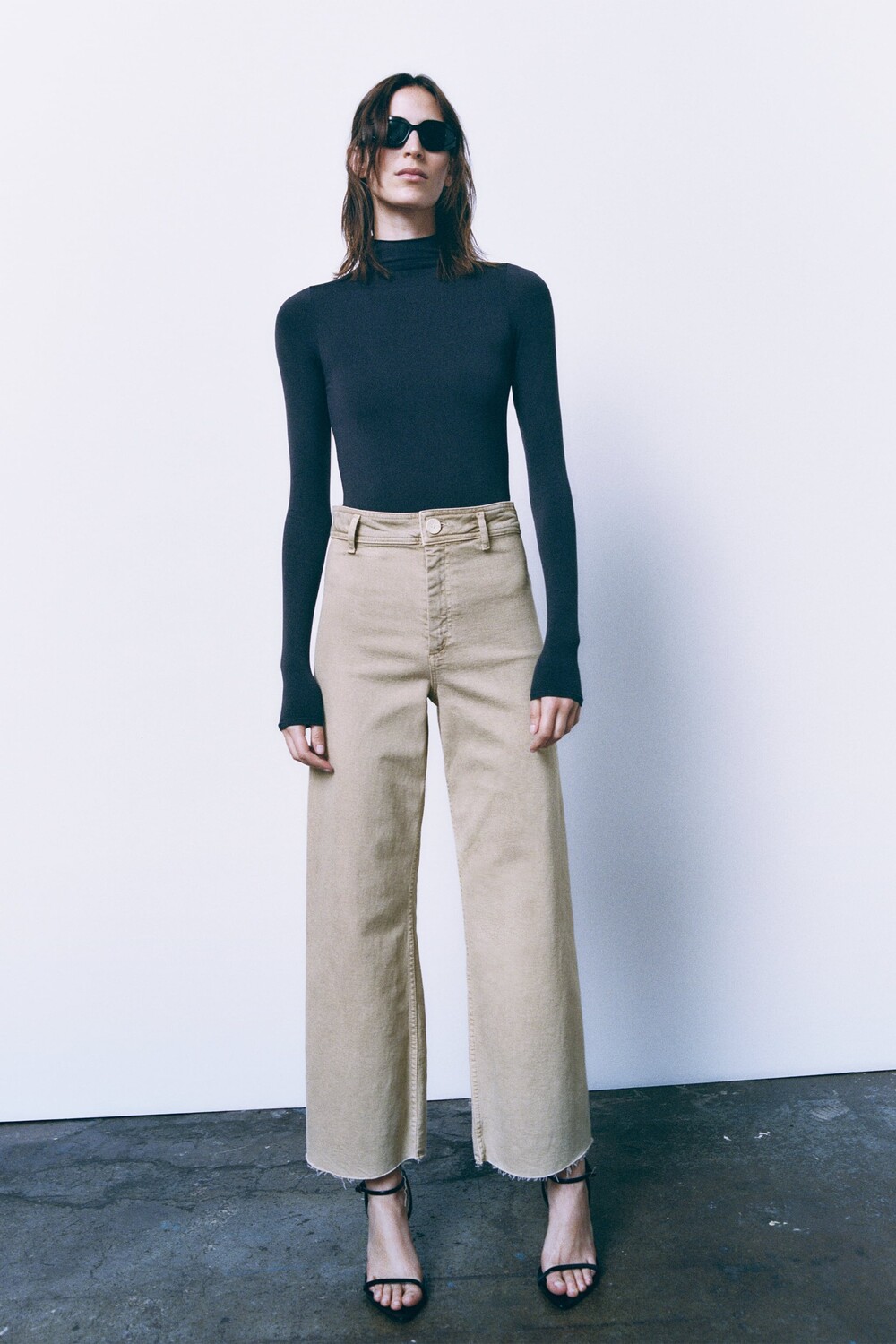 

Прямые джинсы с высокой талией zw marine Zara, камень