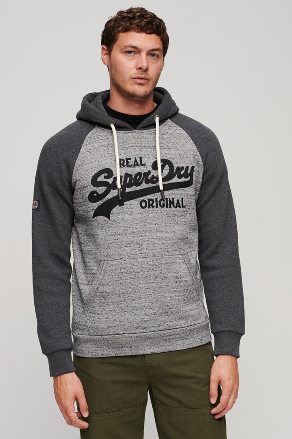 

Толстовка Athletic Vintage с логотипом реглан Superdry, серый