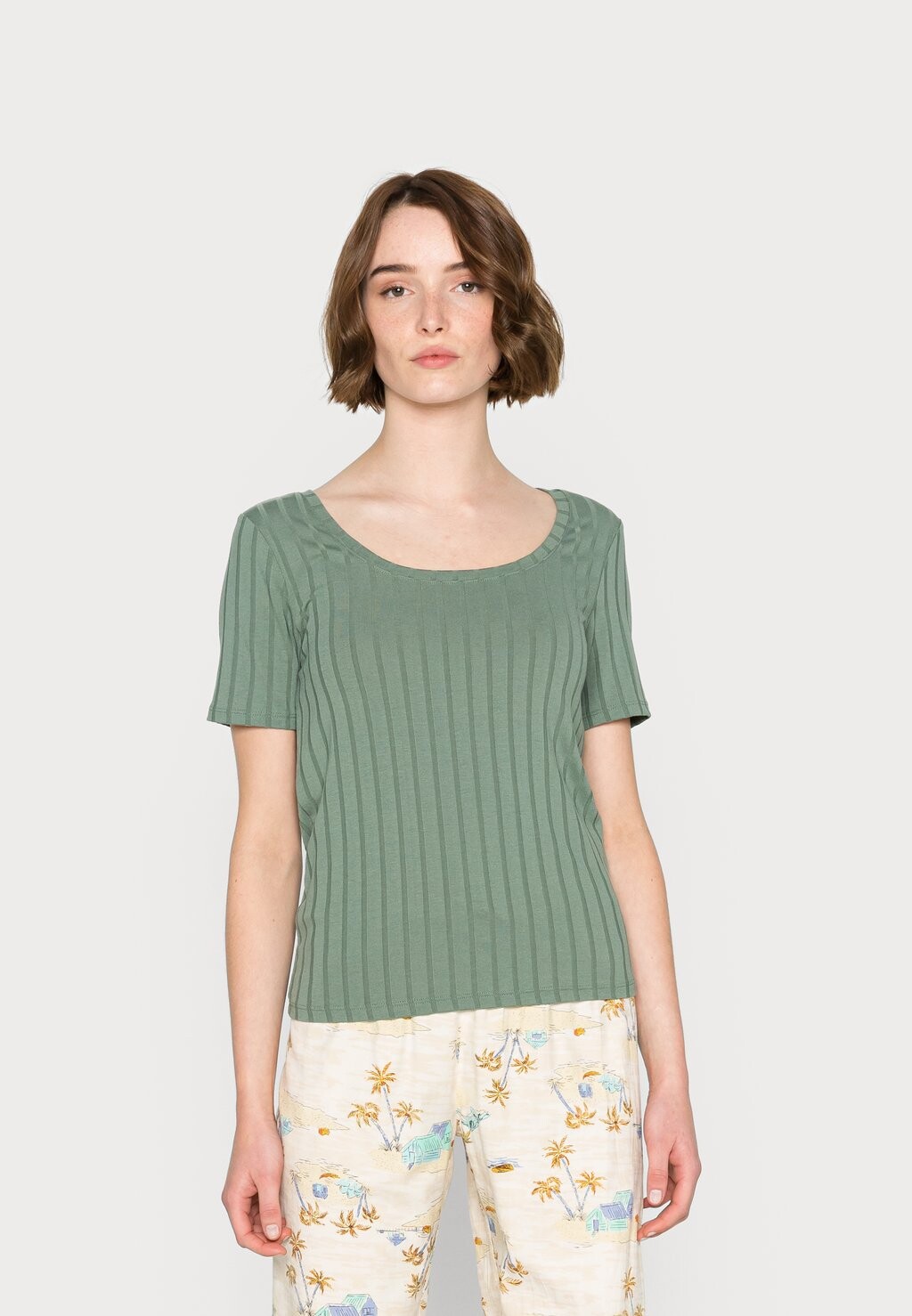 

Футболка с принтом Vero Moda