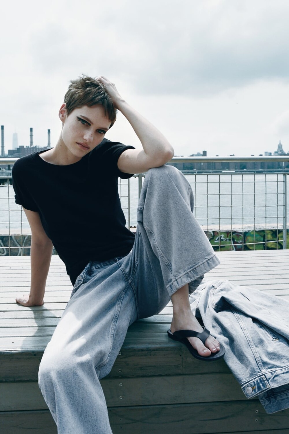 

Футболка с коротким рукавом ZARA, черный