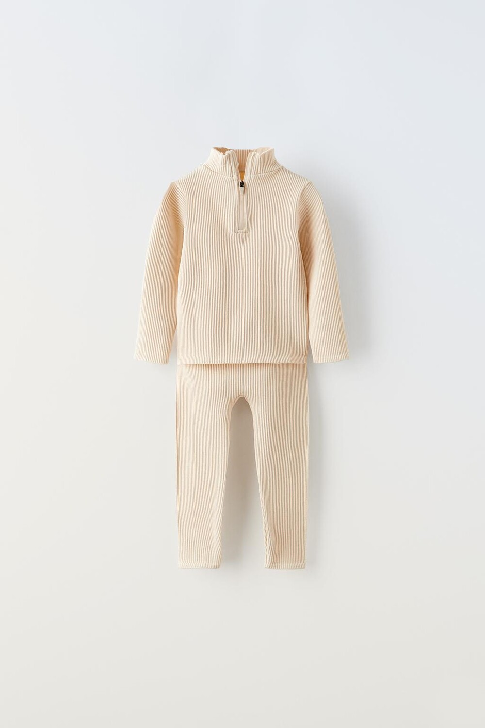 

Бесшовная футболка и леггинсы коорд ZARA, экрю
