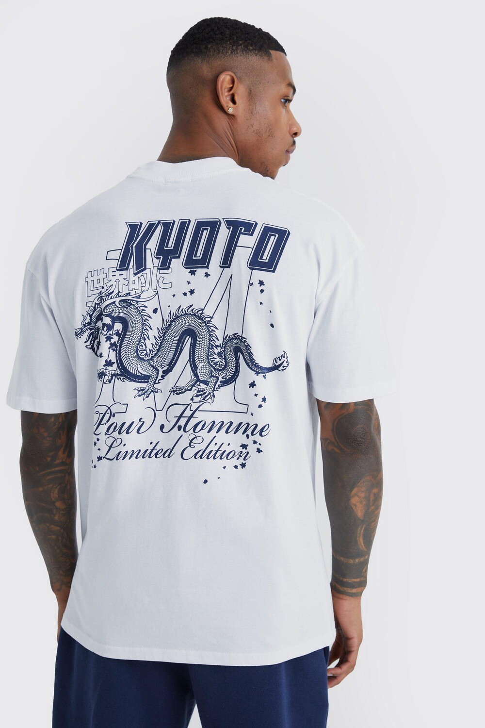 

Футболка оверсайз с графическим киото Boohoo, белый