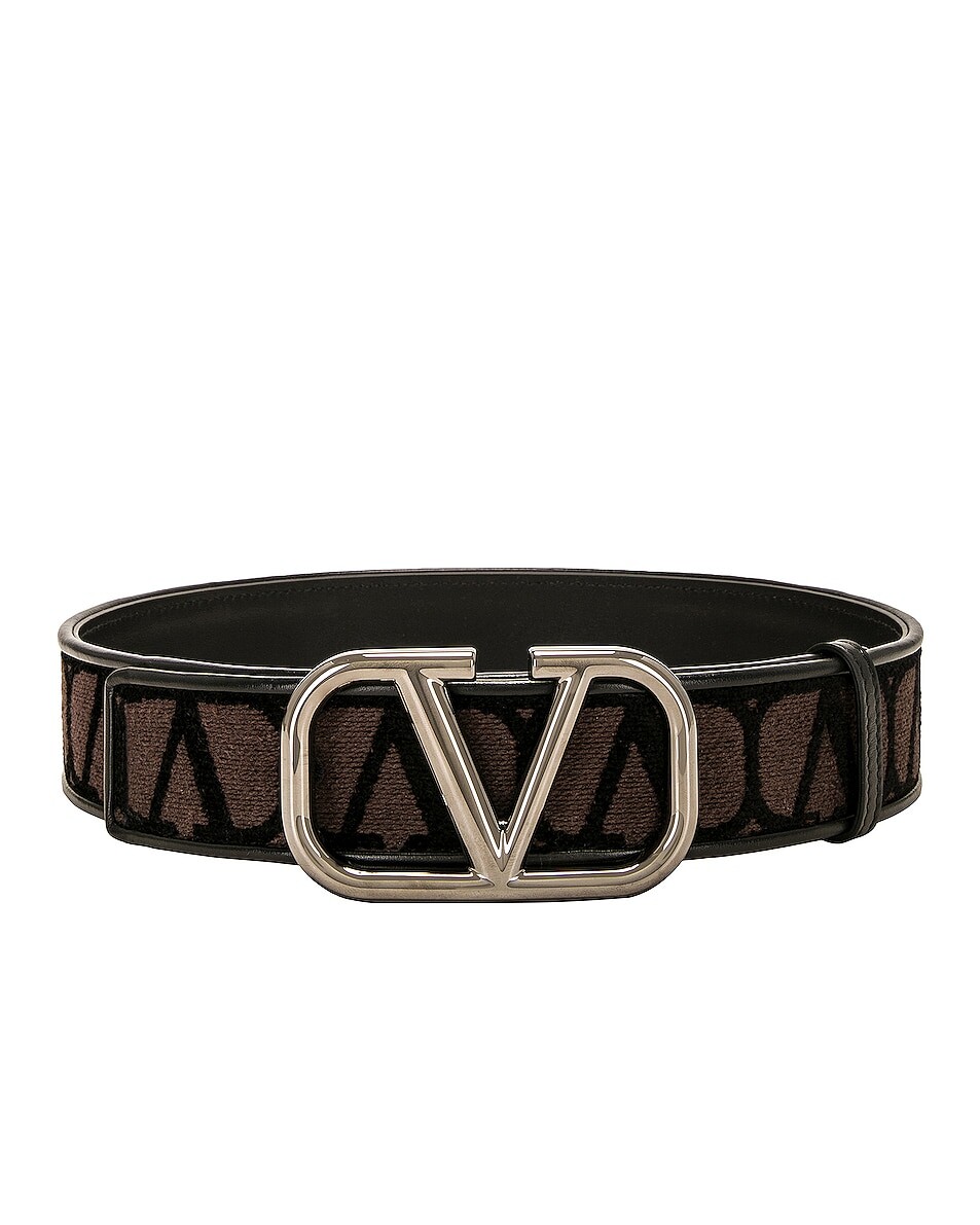 

Ремень Valentino Garavani 40 Toile Iconographe, цвет Fondant & Nero