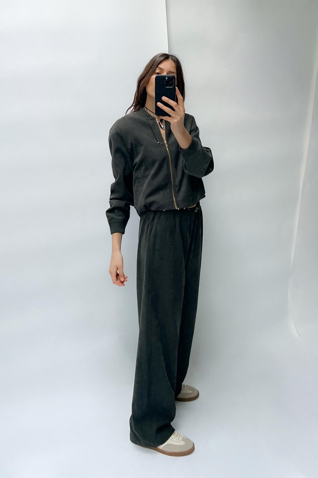 Широкие брюки с эластичным поясом ZARA, темно-серый цена и фото