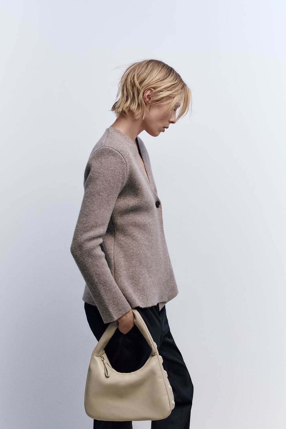 

Мягкая сумка через плечо ZARA, бежевый