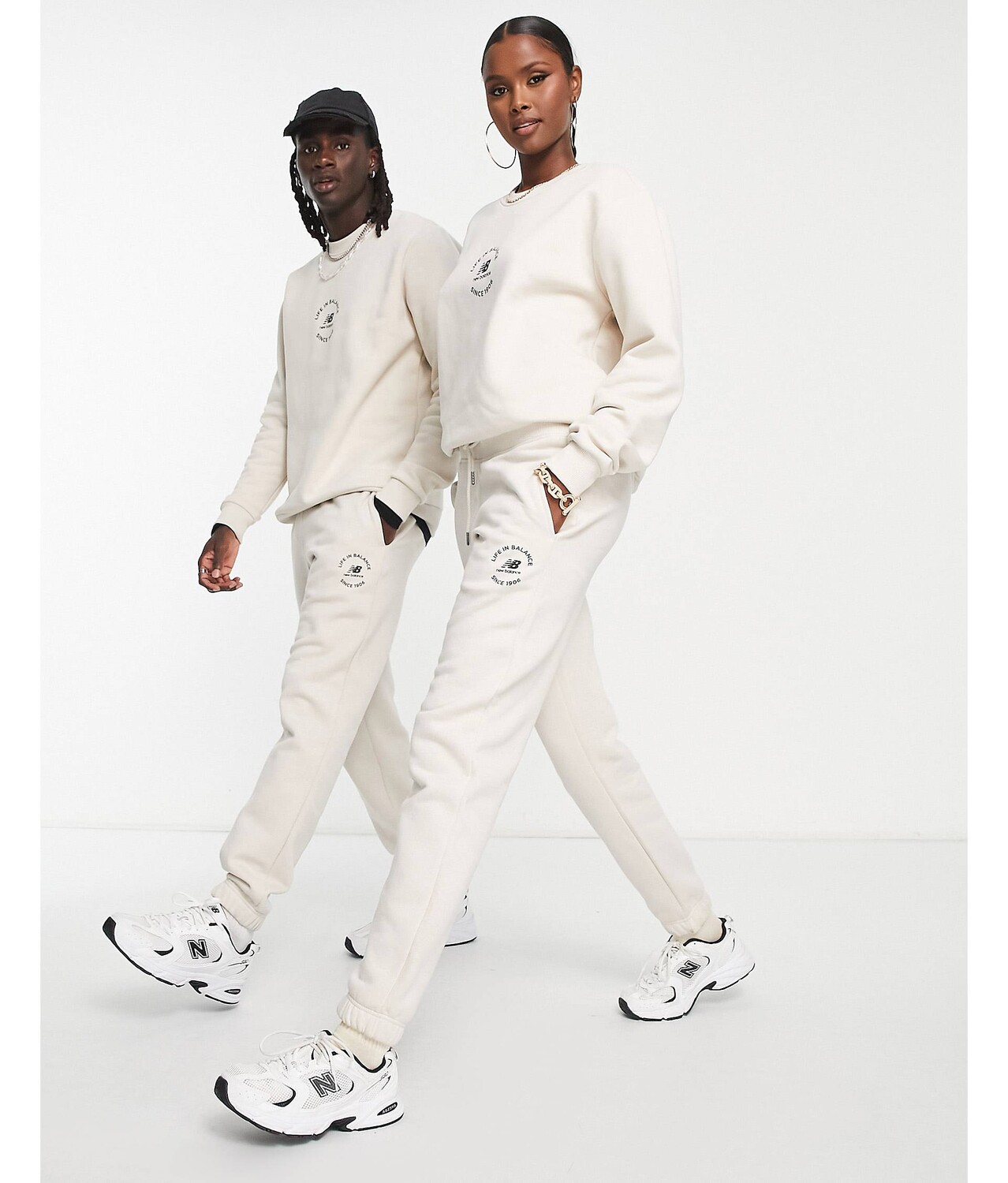 

Бежевые джоггеры унисекс New Balance Life in Balance, Бежевый