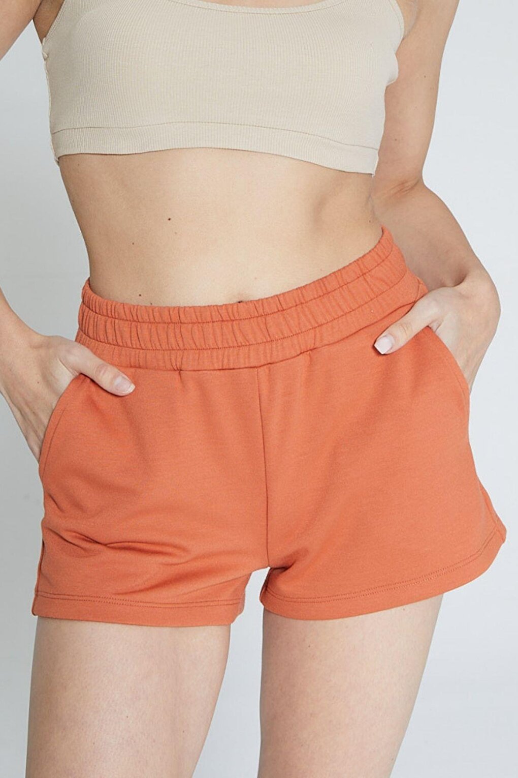 Оранжевые женские короткие шорты Soft Touch Chandraswear