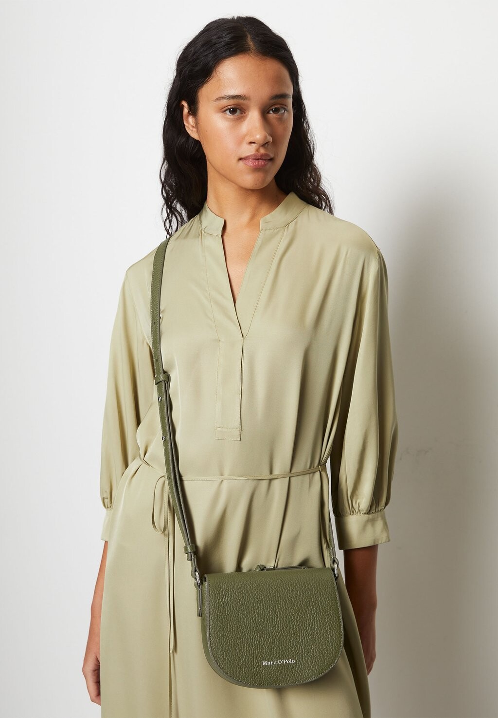 

Сумка через плечо CALLY Marc O'Polo, цвет cedar green