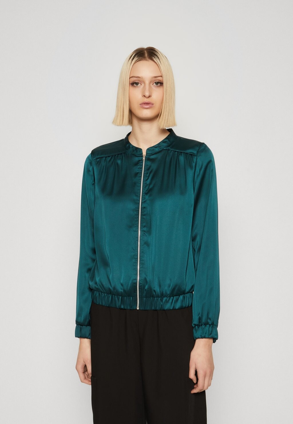 

Бомбер VINELA VILA, цвет DARK GREEN