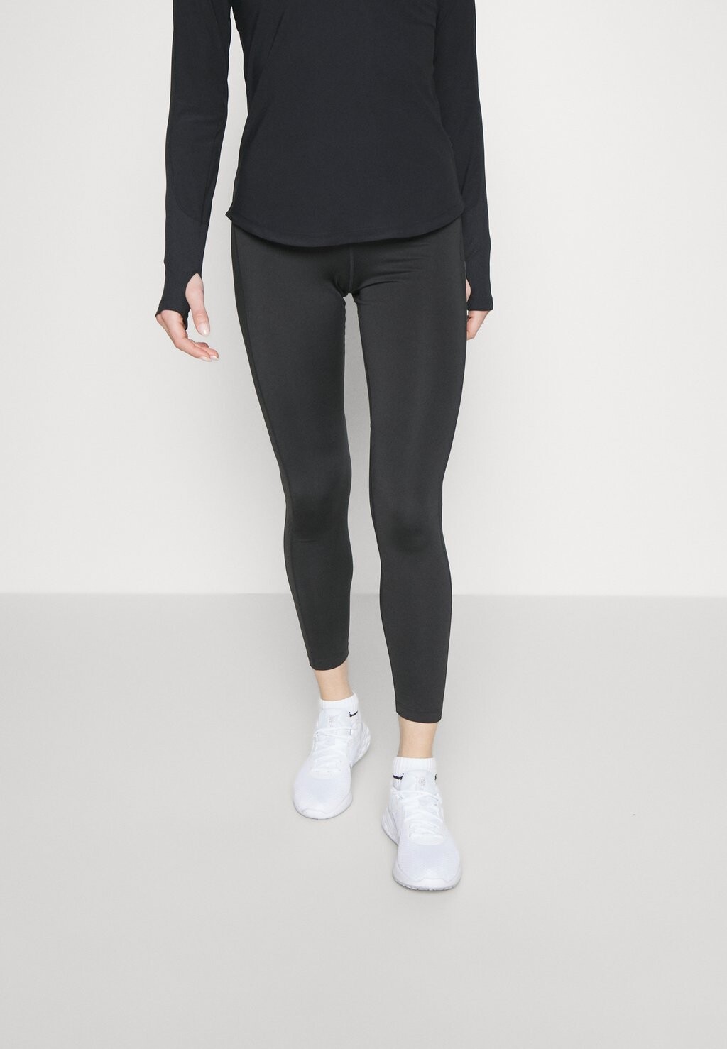 

Леггинсы Nike, черный