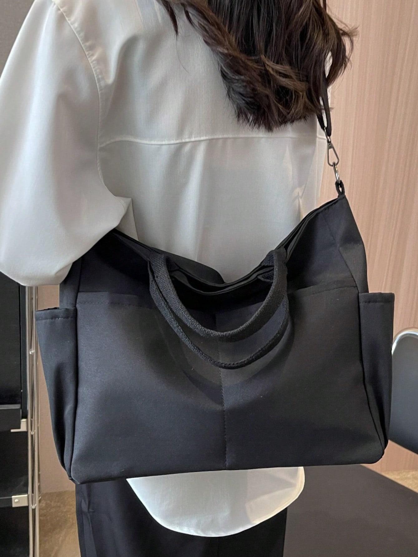 Модная женская большая сумка большой вместимости с функциями через плечо и ручной переноской на одно плечо, черный