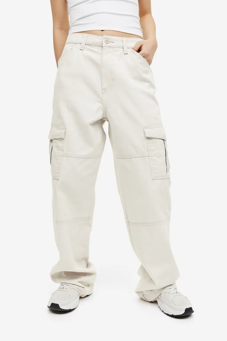 Брюки-карго из габардина H&M, бежевый шорты с объемными карманами карго синие gulliver