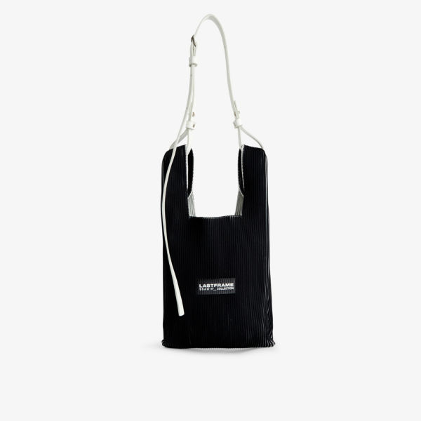 цена Маленькая вязаная сумка на плечо Kasane Market Lastframe, черный