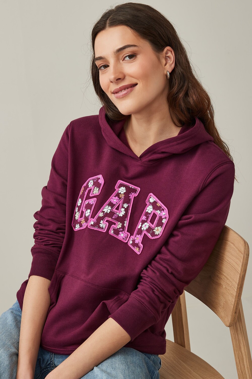 

Толстовка с логотипом Gap, красный