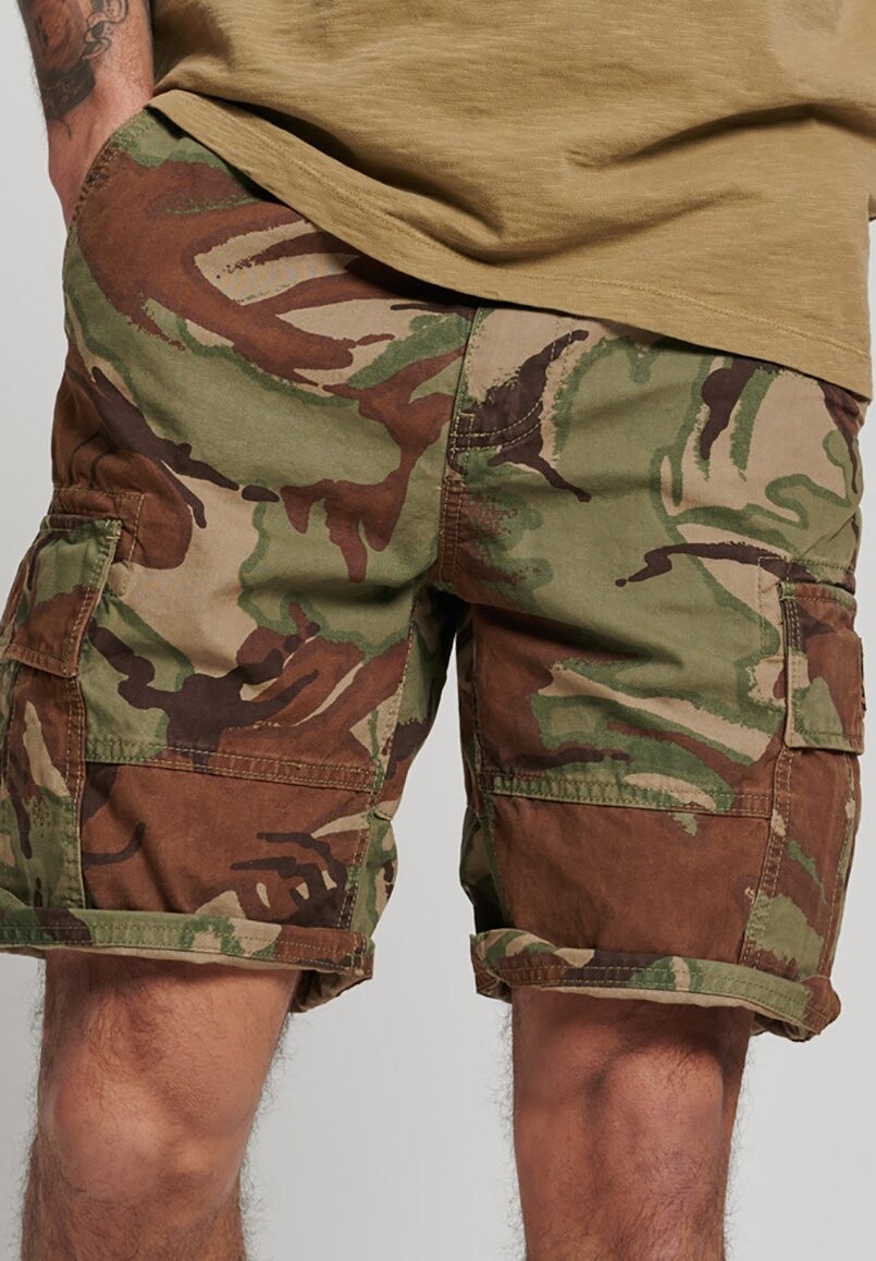 

Шорты HEAVY Superdry, зеленый