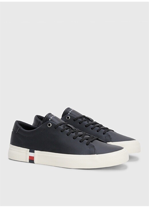 

Черные кроссовки Tommy Hilfiger