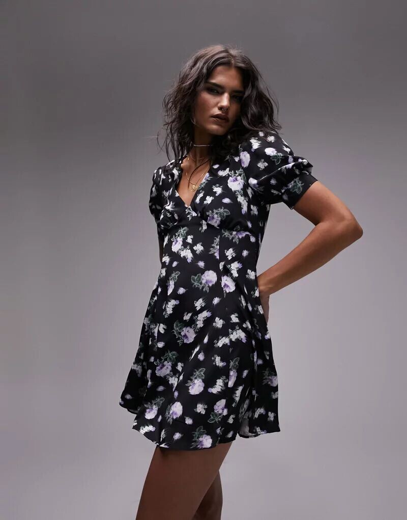 

Topshop повседневное мини-платье с V-образным вырезом и размытым цветочным принтом Bella