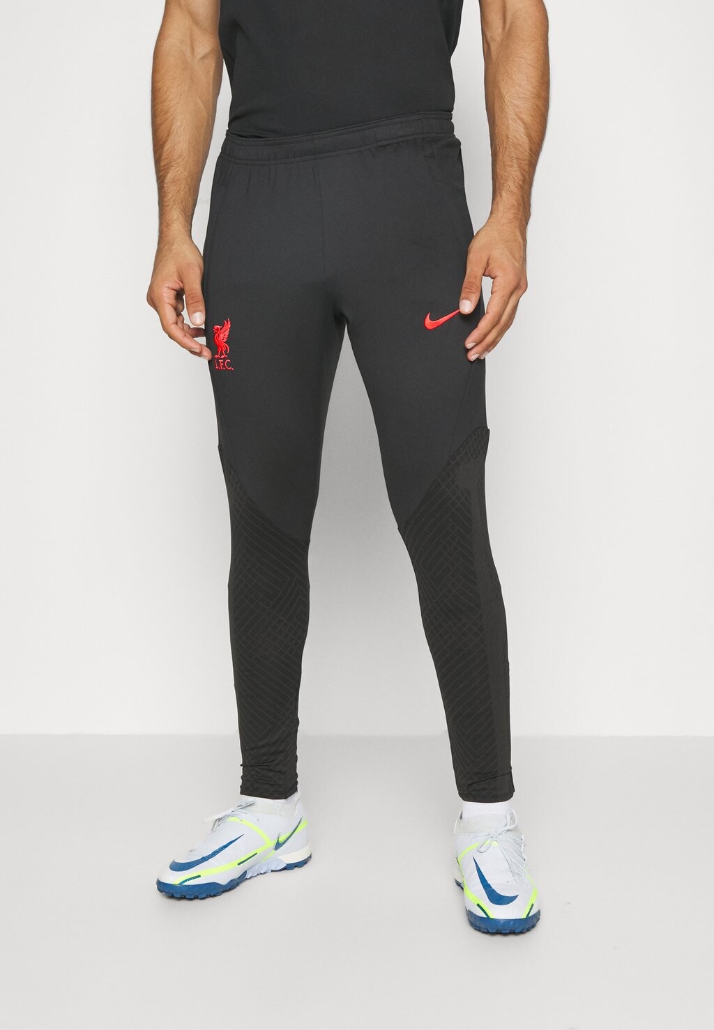 

Спортивные брюки Nike