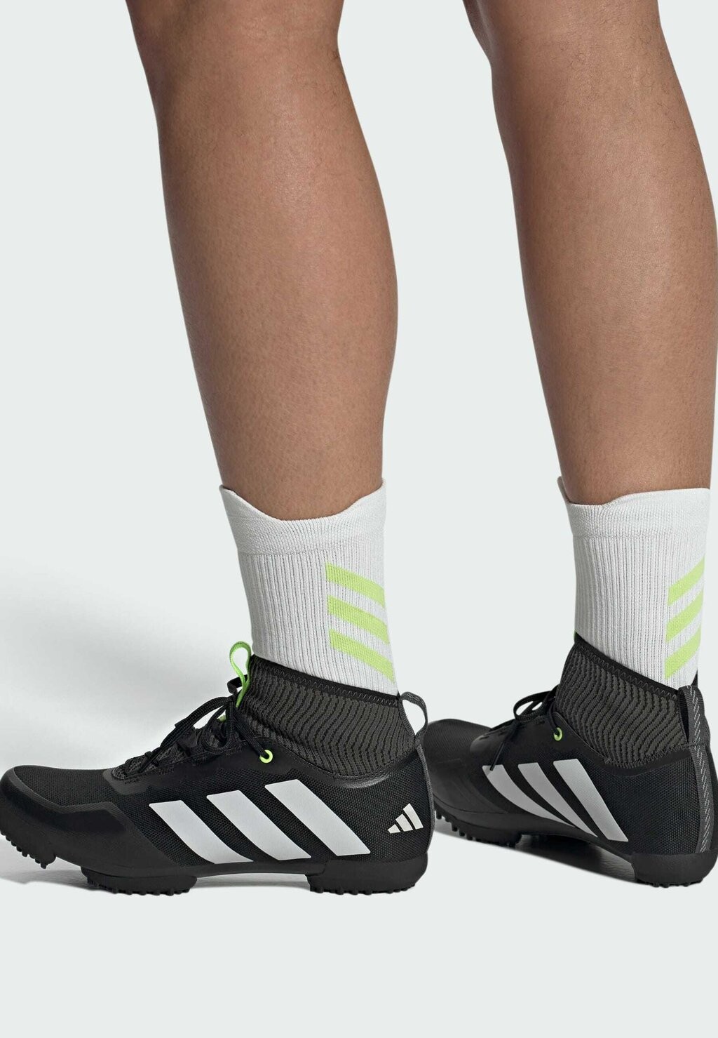

Велотуфли THE GRAVEL Adidas, ядро ​​черное облако белое прозрачное лимонное, Черный
