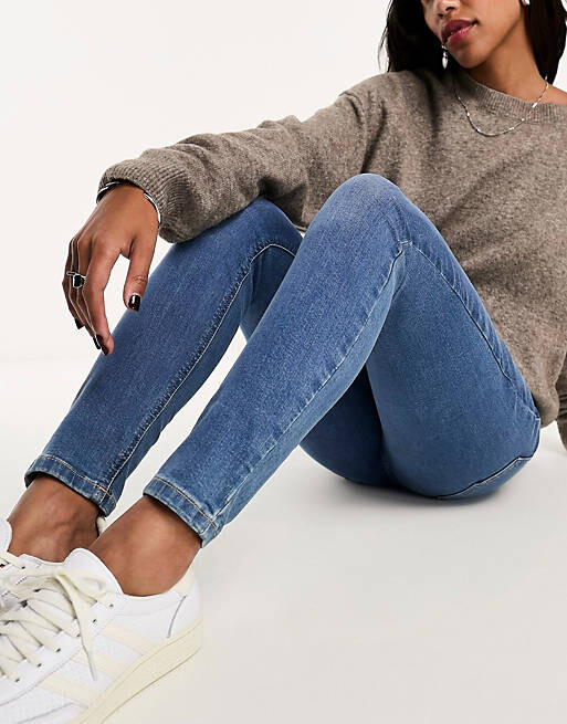 

Голубые джинсы скинни со средней посадкой ASOS DESIGN