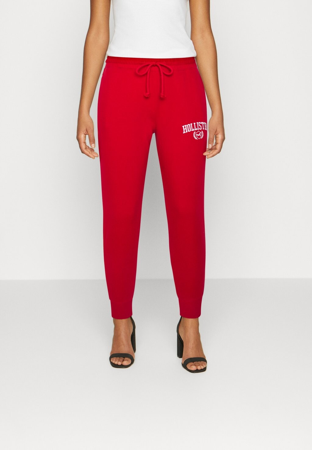 

Спортивные брюки Hollister Co., красный