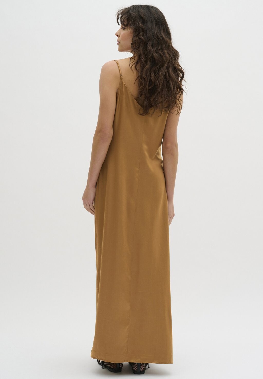 

Длинное платье Estelle Strap My Essential Wardrobe, дижон