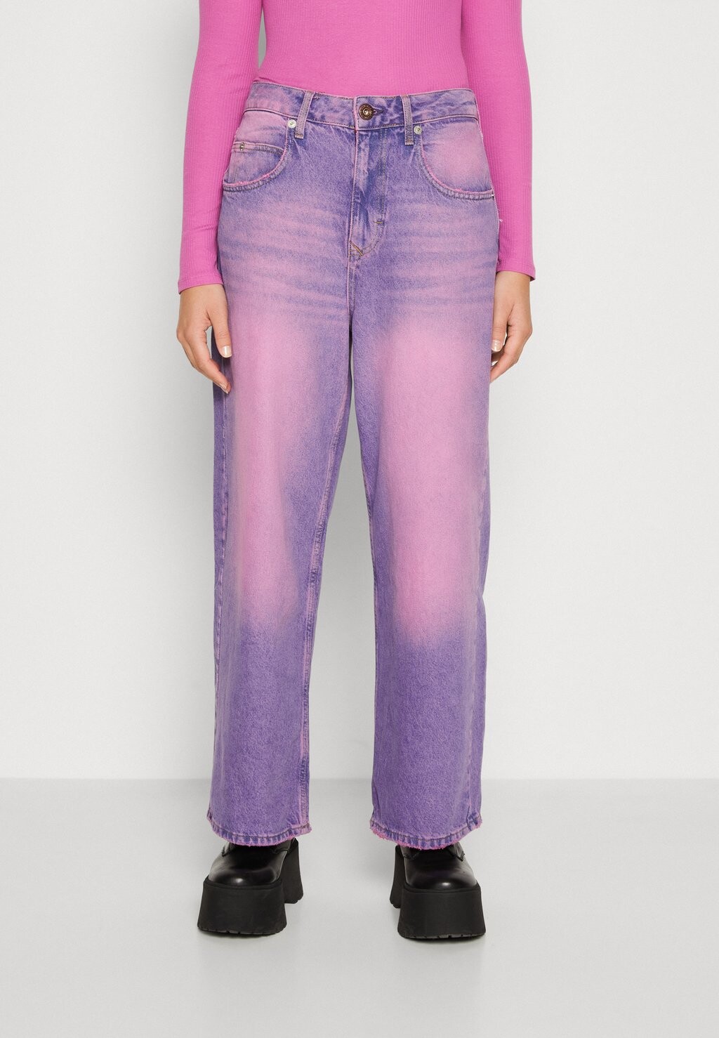 

Джинсы свободного кроя BDG Urban Outfitters
