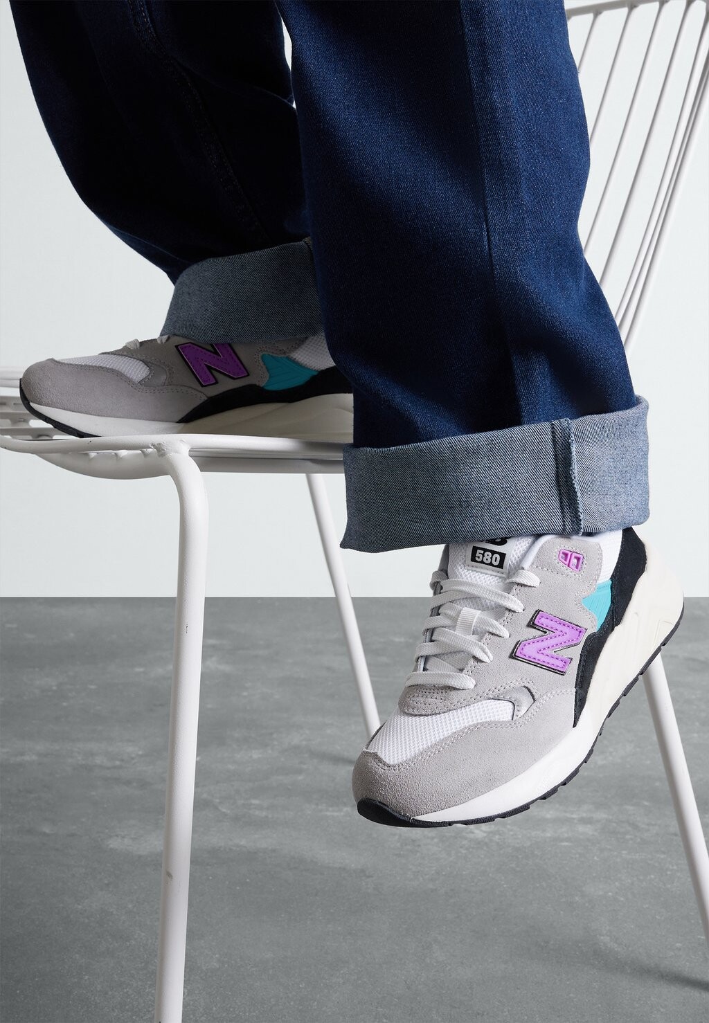 

Кроссовки низкие 580 New Balance, цвет black/grey/purple