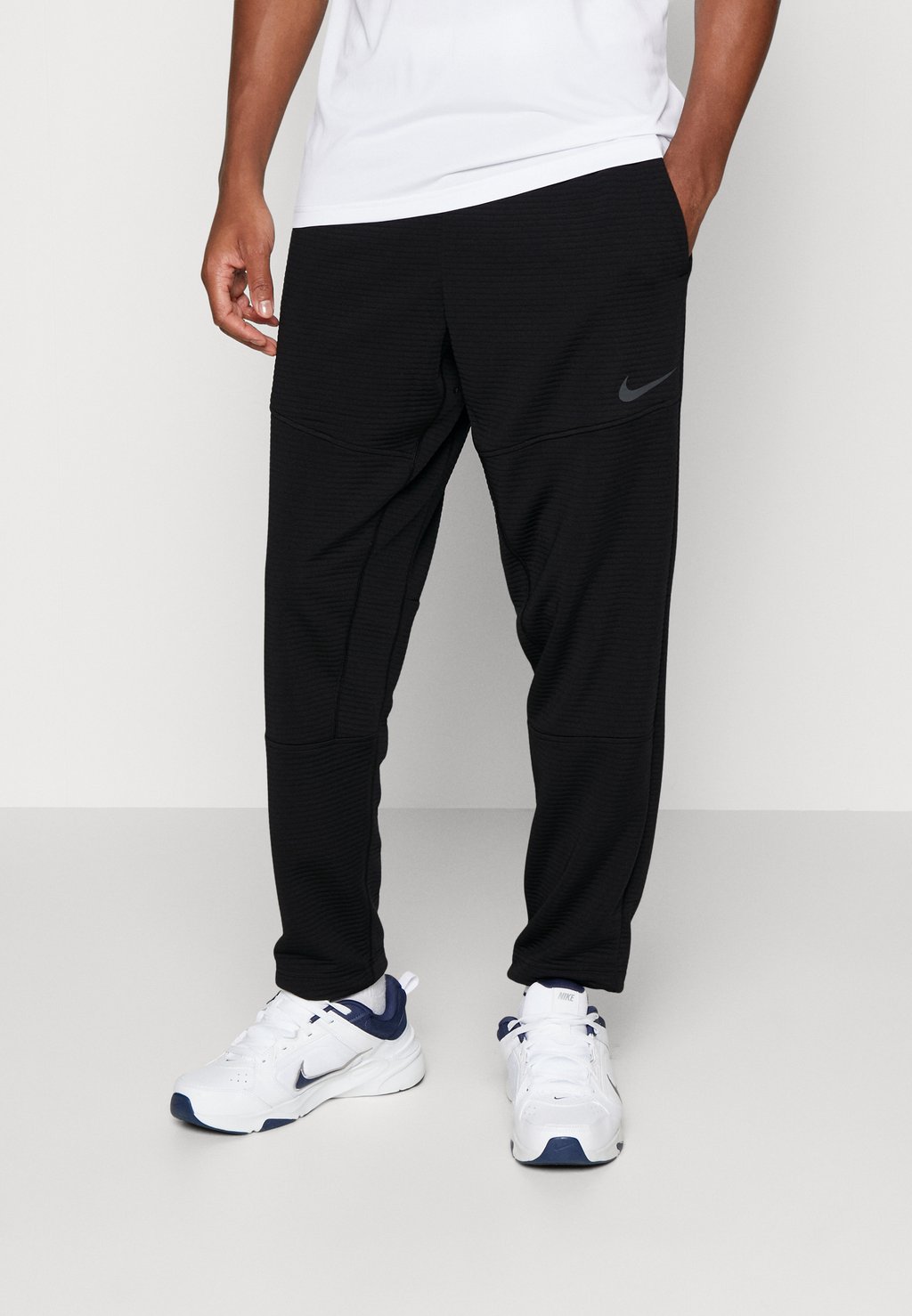 Спортивные брюки Pant Nike, черный спортивные брюки pant taper nike черный белый