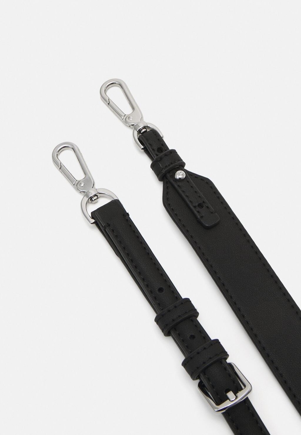 

Сумочка Must Shoulder Bag Calvin Klein, черная