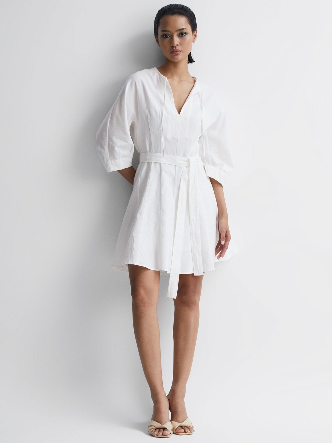 

Мини-платье Reiss Freida из льняной смеси, кремовое