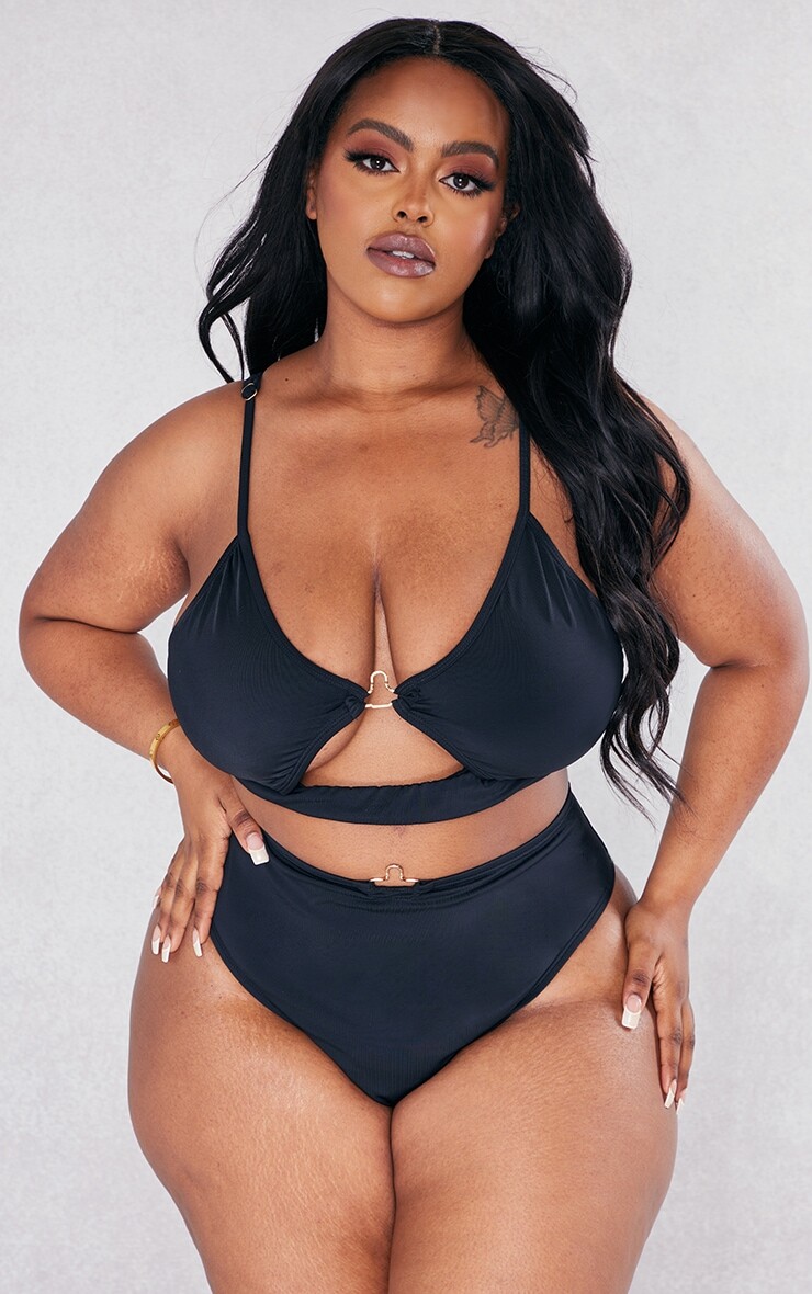 

PrettyLittleThing Черные плавки бикини плюс с высокой талией и золотой отделкой