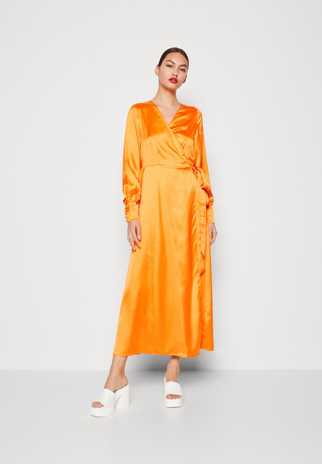 

Коктейльное платье Never Fully Dressed