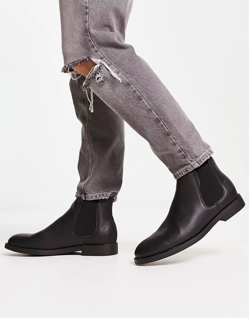 

Черные ботинки челси на массивной подошве River Island