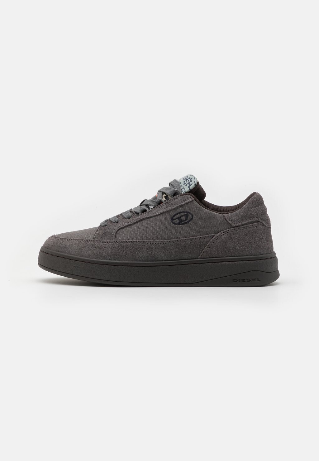 

Кроссовки Diesel S-SINNA LOW, серый
