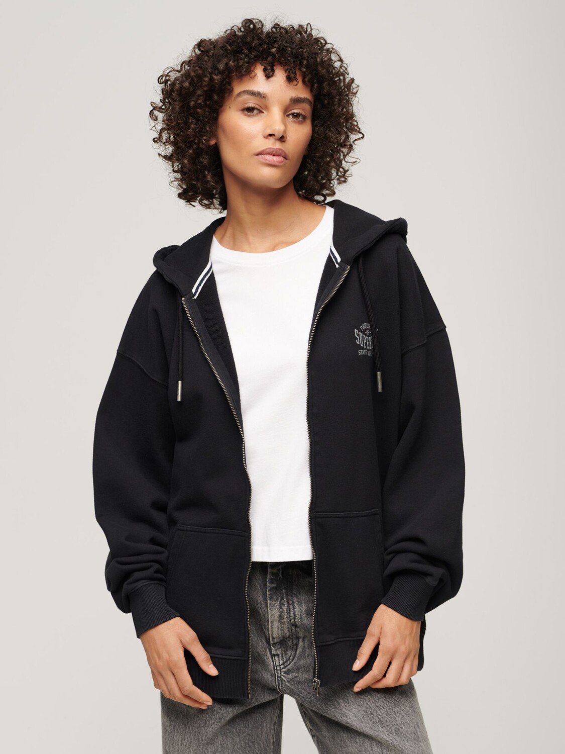 

Толстовка оверсайз Athletic Essential Superdry, черный