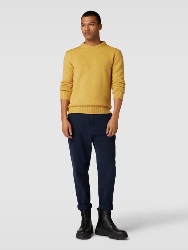 Вязаный свитер с круглым вырезом модель ГЕМО Minimum, желтый