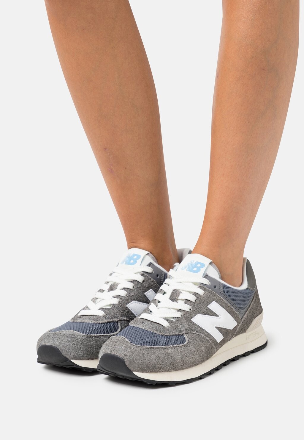 

Кроссовки New Balance, серый