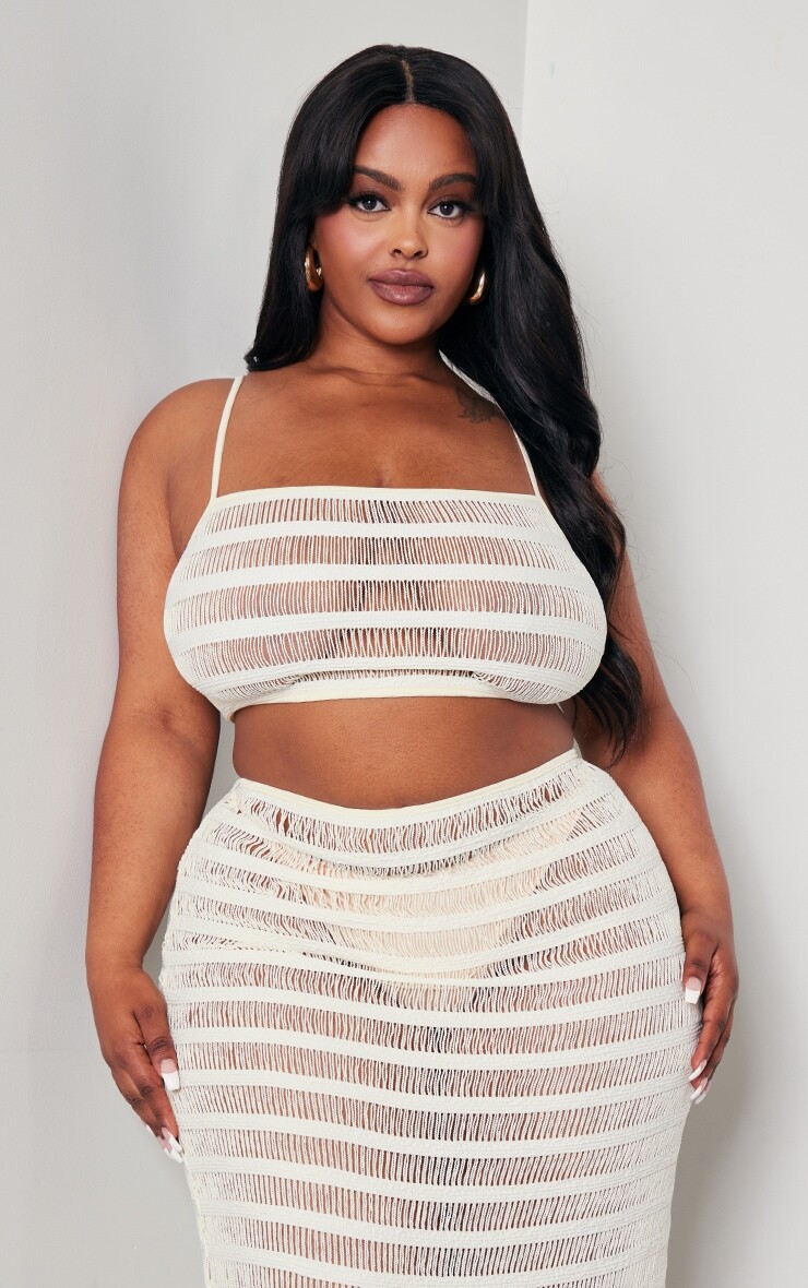 

PrettyLittleThing Кремовый укороченный топ Plus с лестницей