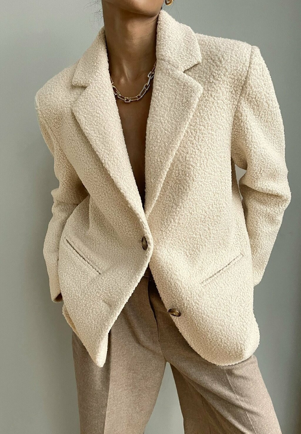 

Короткое пальто FLAUSCHIGER BLAZER NA-KD, бежевый