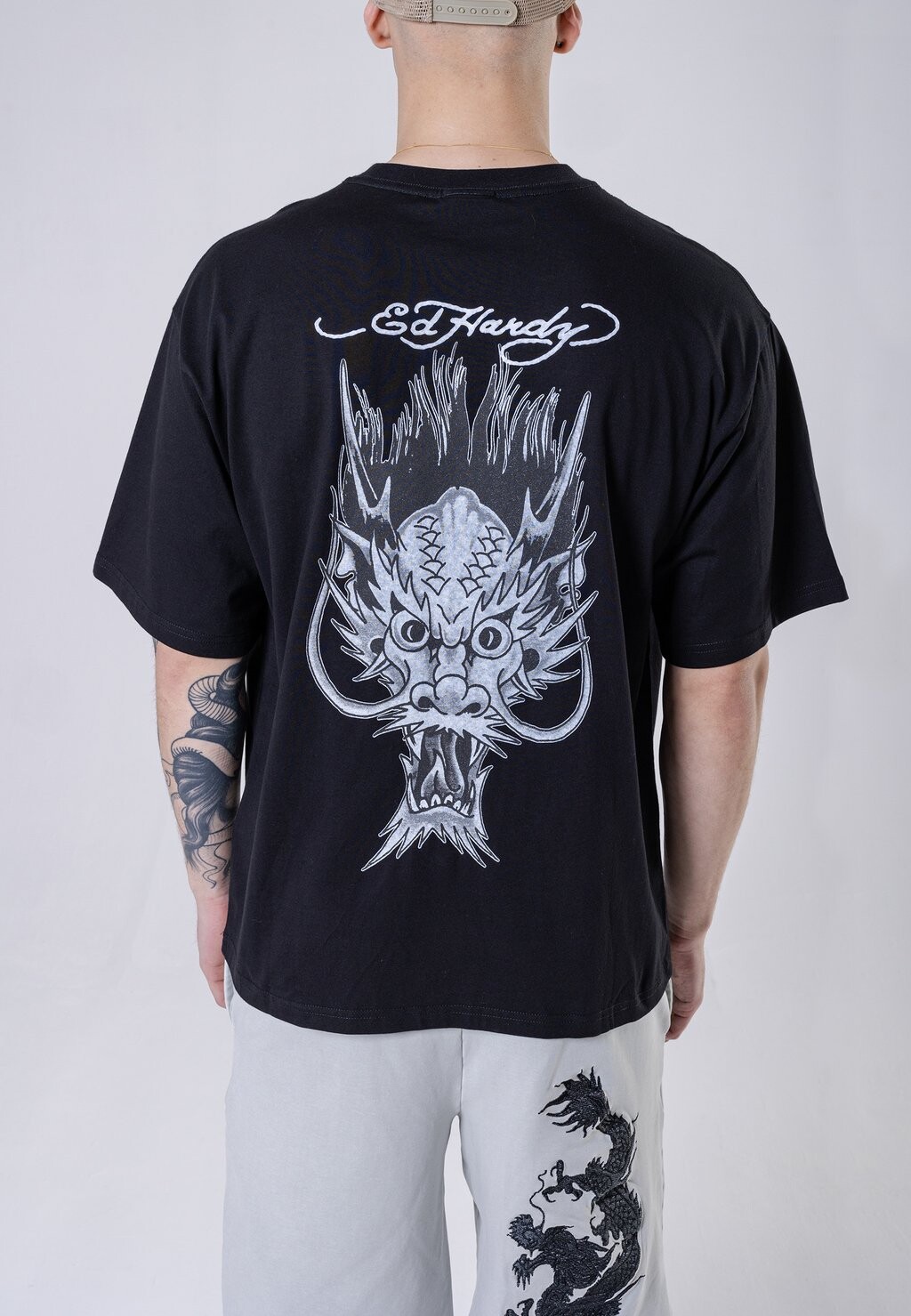 

Футболка с принтом Ed Hardy, черный