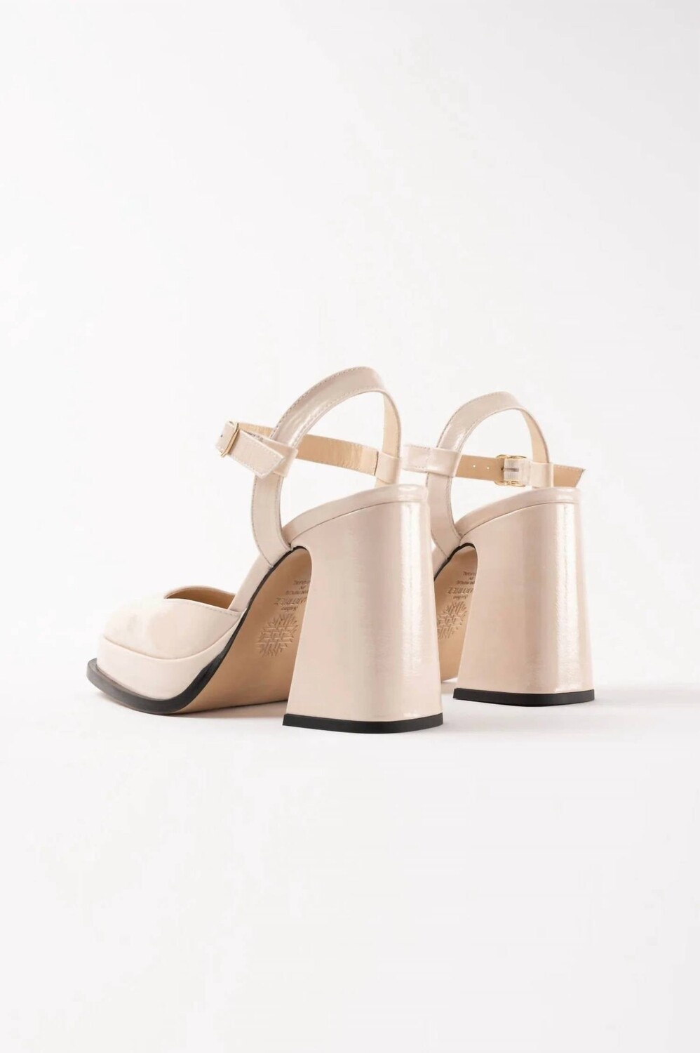 

Белые женские туфли на платформе Malasana Souliers Martinez, белый