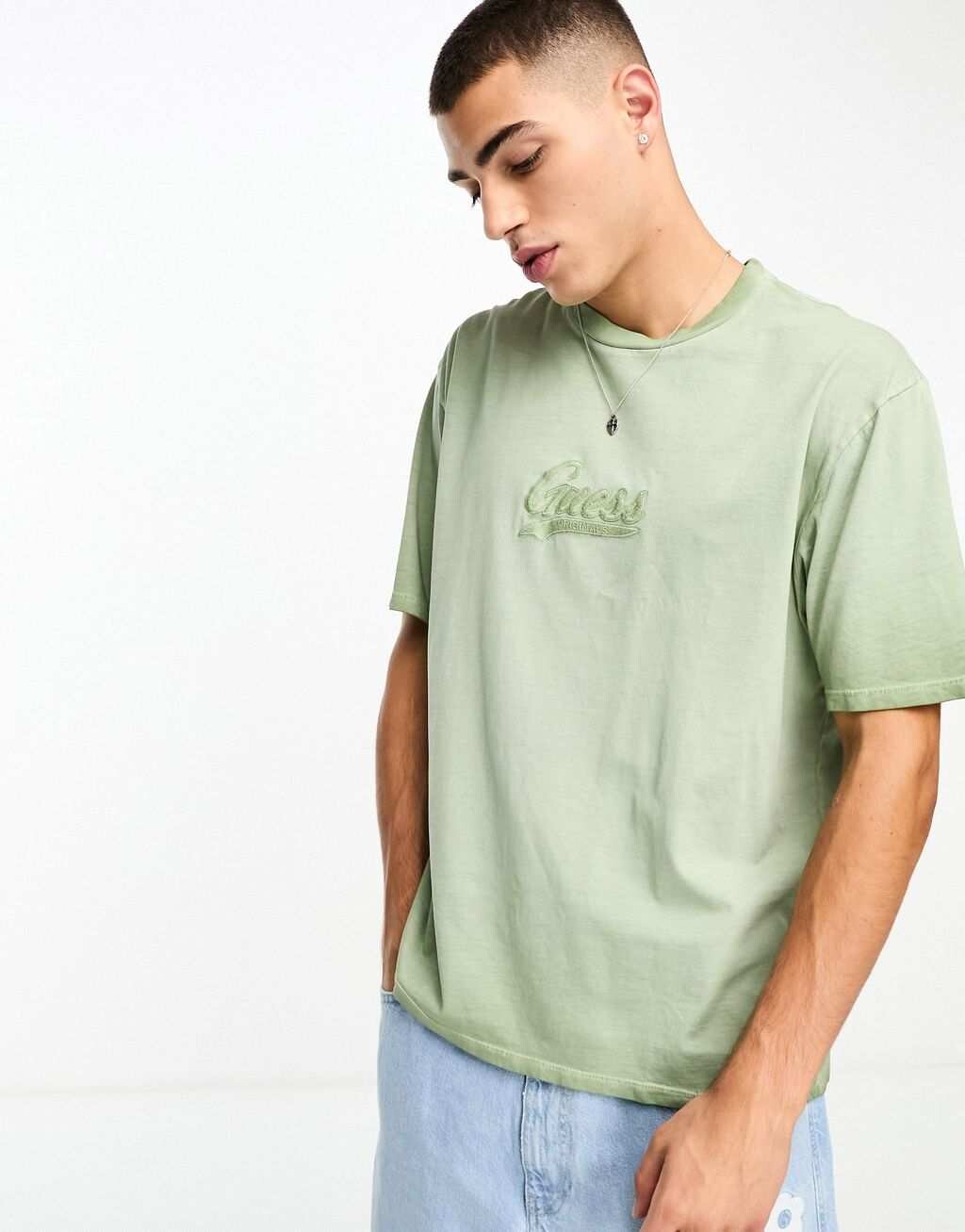 

Зеленая футболка с логотипом Guess Originals