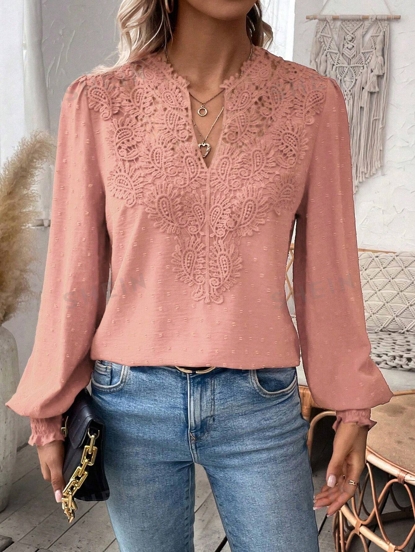 цена SHEIN Privé Женская кружевная рубашка в стиле пэчворк с рукавами-фонариками, розовый