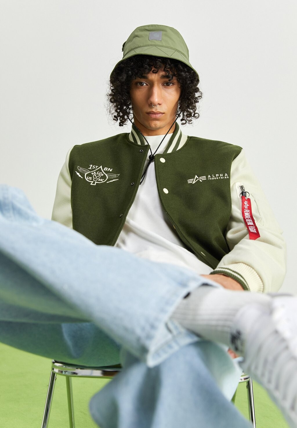 

Куртка-бомбер Alpha Industries