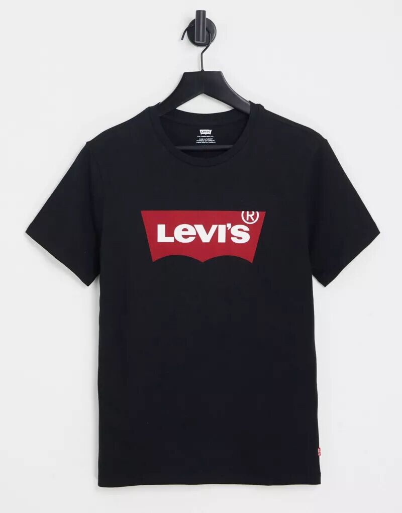 

Черная футболка с логотипом Levi's