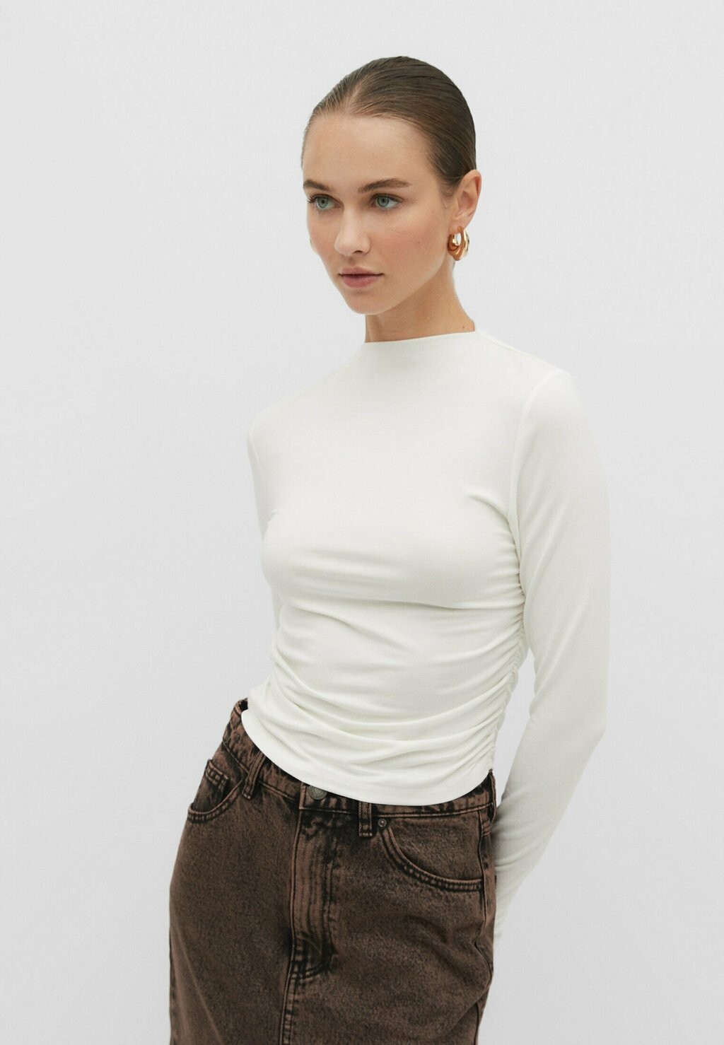 

Футболка с длинным рукавом Gathering Stradivarius, белый