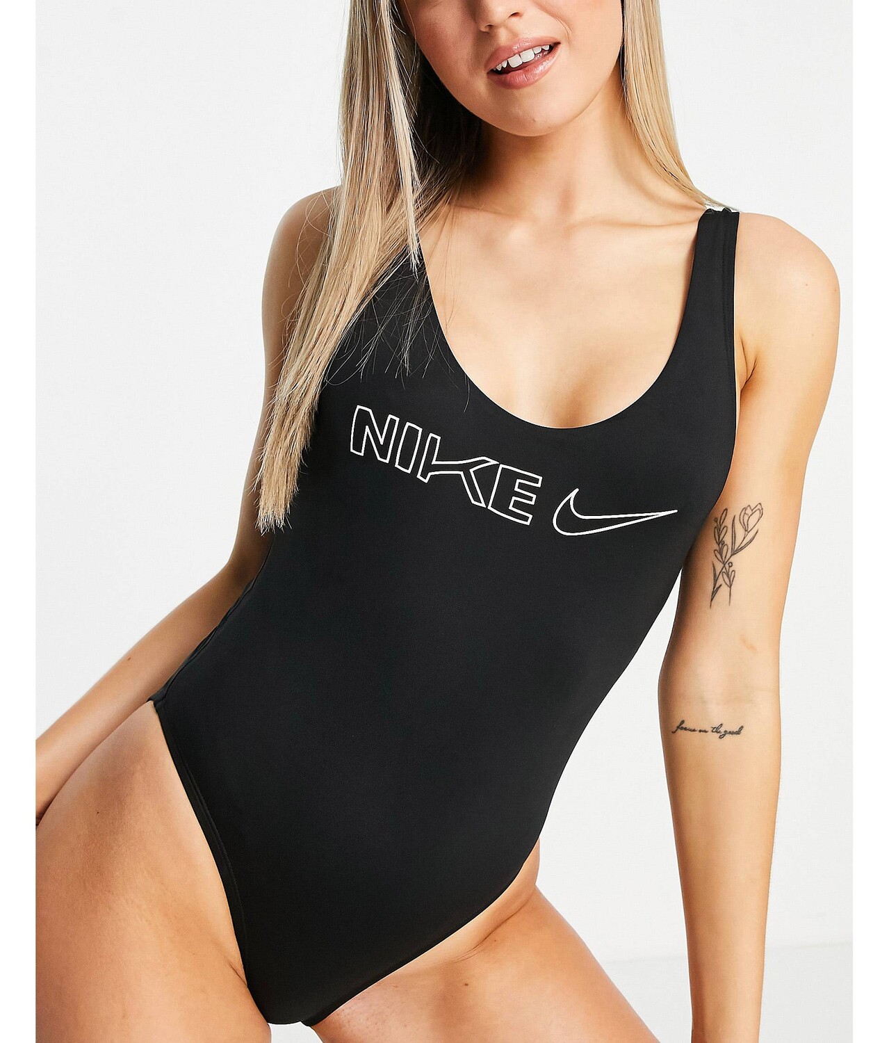 

Черный цельный купальник с логотипом Nike Swim Icon Nike Swimming