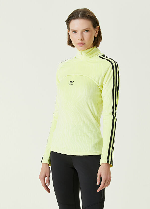 

Желтая футболка с логотипом Adidas, Желтый
