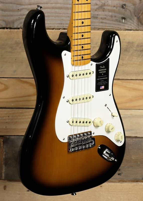 

Электрогитара Fender American Vintage II 1957 Stratocaster 2-Color Sunburst w/ Case